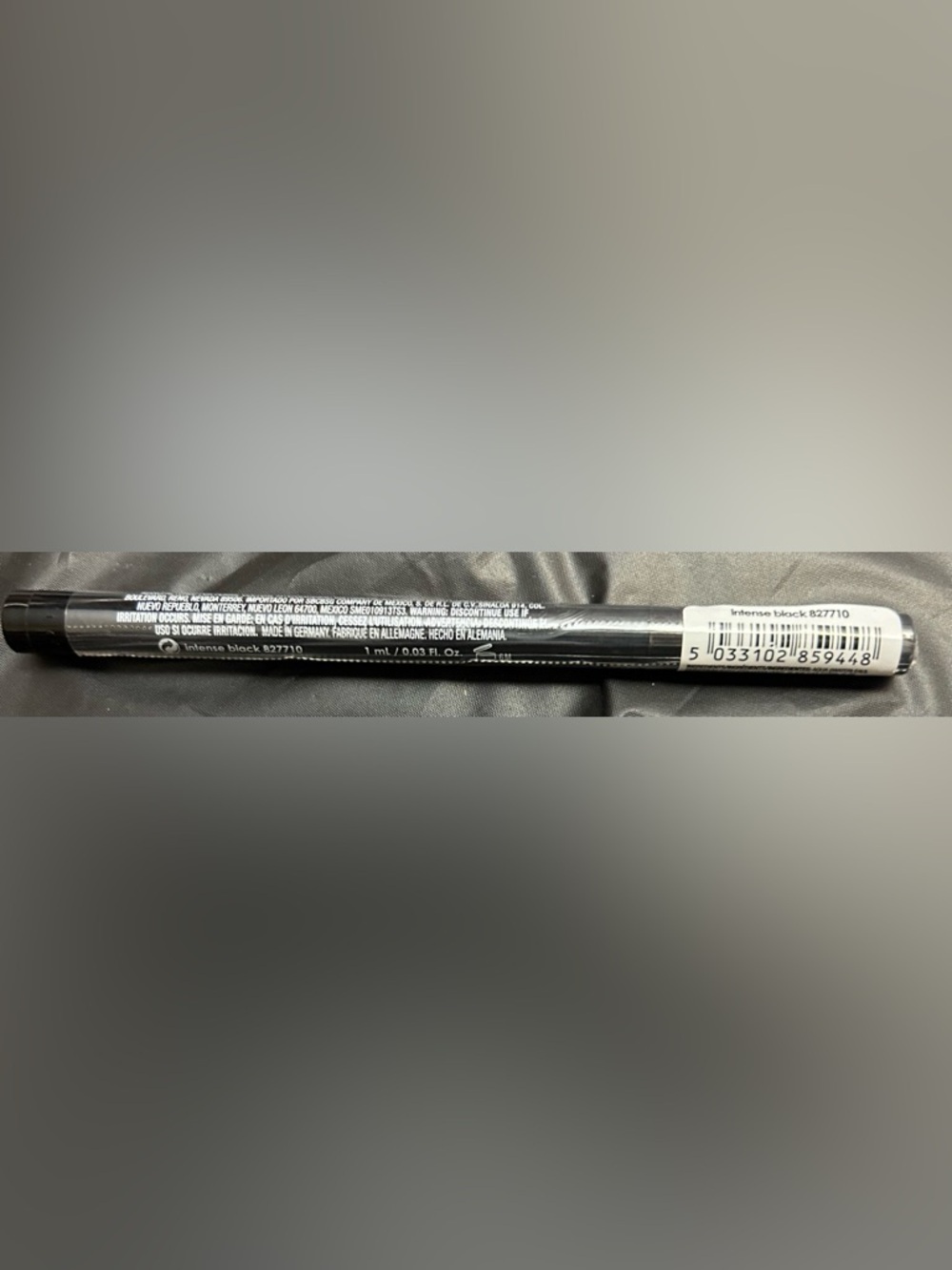 Eye Drama Felt Tip Eyeliner - Black - Picture 2 of 2